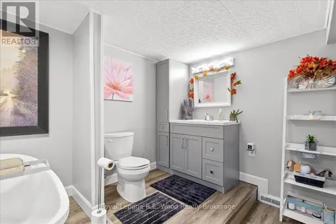 49 Dereham Drive Tillsonburg ON N4G 2B1