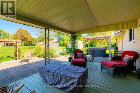 49 Dereham Drive Tillsonburg ON N4G 2B1