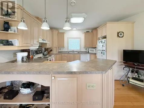 3175 3/4 Corners Clearview ON L0M 1N0