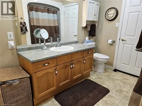 74 Wilson Avenue Delhi ON N4B 3E7