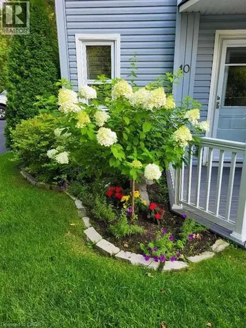 15 28th Street North Wasaga Beach ON L9Z 2E3