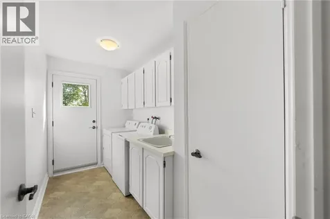 20 Arkendo Drive Oakville ON L6J 5T9