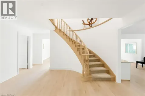 20 Arkendo Drive Oakville ON L6J 5T9