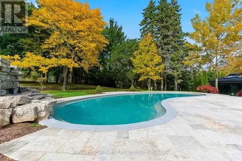 3320 Guelph Line Burlington ON L7P 0S7