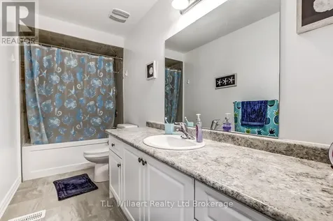 42 Seaton Crescent Tillsonburg ON N4G 0J8