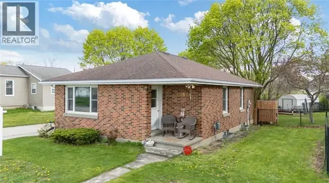 19 Broadway Street Lambton Shores ON N0N 1J0