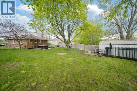 19 Broadway Street Lambton Shores ON N0N 1J0