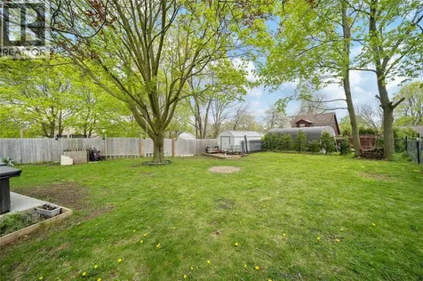 19 Broadway Street Lambton Shores ON N0N 1J0
