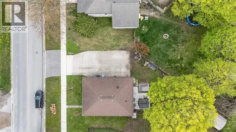 19 Broadway Street Lambton Shores ON N0N 1J0