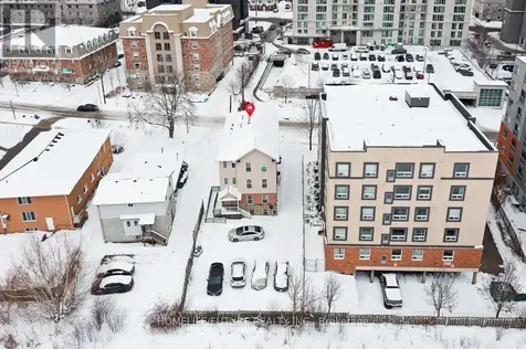 327 Spruce Street Waterloo ON N2L 3M6