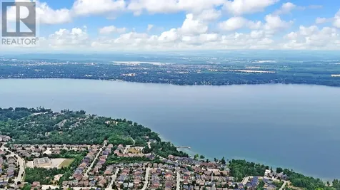 28 Gemini Drive Barrie ON L9J 0P6