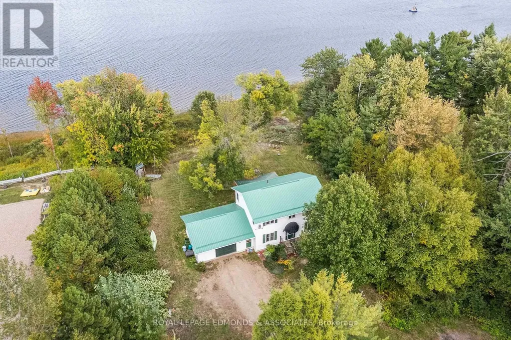 1095 Mountainview Drive Laurentian Valley ON K8A 8E3