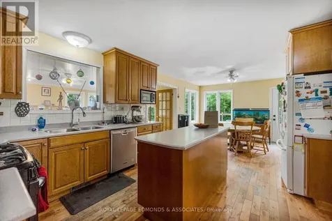 1095 Mountainview Drive Laurentian Valley ON K8A 8E3