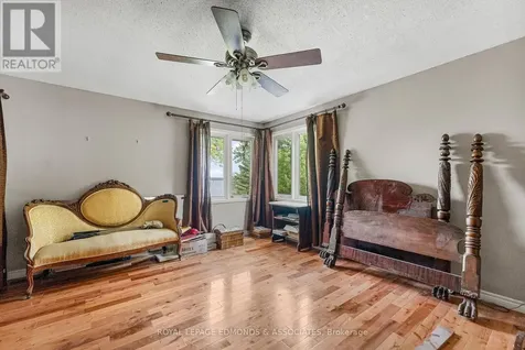 1095 Mountainview Drive Laurentian Valley ON K8A 8E3
