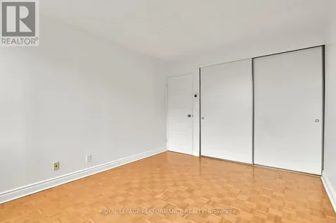515 St Laurent Boulevard Ottawa ON K1K 3X5