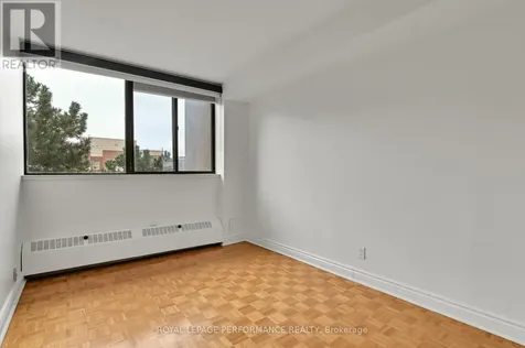 515 St Laurent Boulevard Ottawa ON K1K 3X5