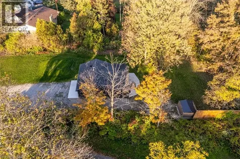 8 Mountsberg Road Hamilton ON L0P 1B0