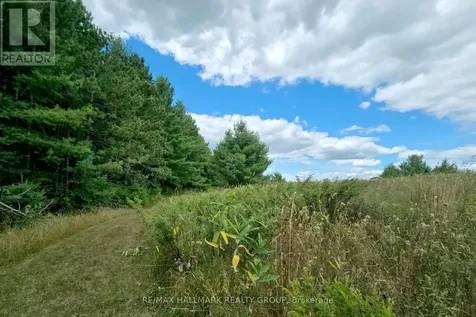 00 Upper Dwyer Hill Road Ottawa ON K0A 1B0