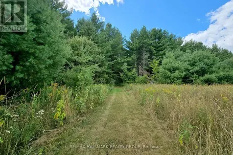 00 Upper Dwyer Hill Road Ottawa ON K0A 1B0