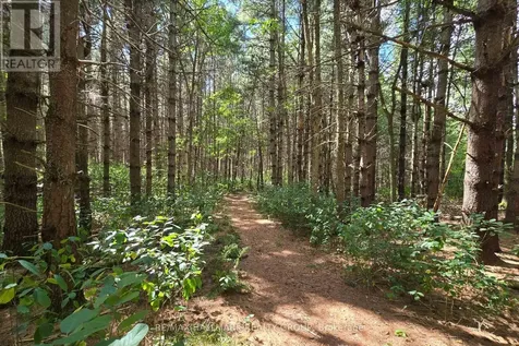 00 Upper Dwyer Hill Road Ottawa ON K0A 1B0