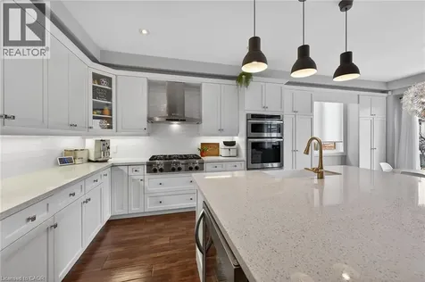66 Sexton Crescent Ancaster ON L9G 0E3