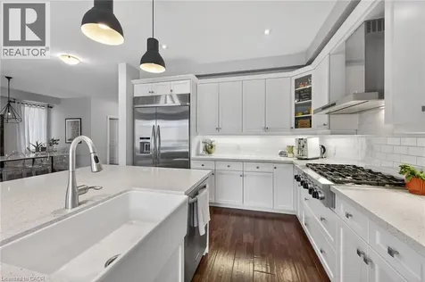 66 Sexton Crescent Ancaster ON L9G 0E3