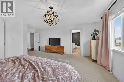 66 Sexton Crescent Ancaster ON L9G 0E3