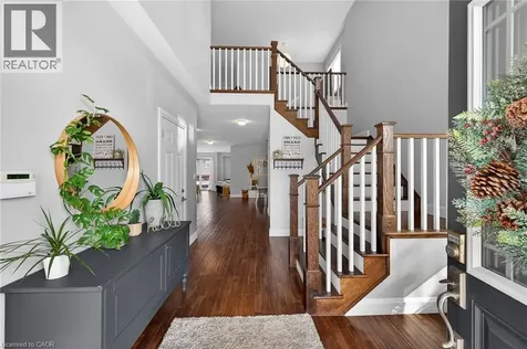 66 Sexton Crescent Ancaster ON L9G 0E3