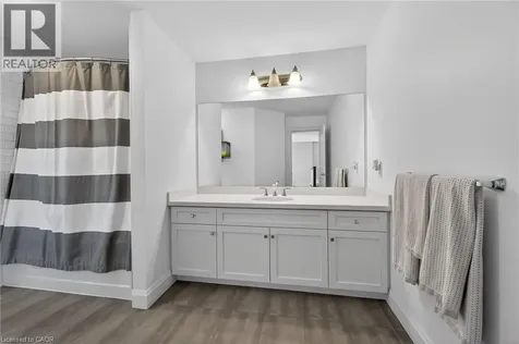 66 Sexton Crescent Ancaster ON L9G 0E3
