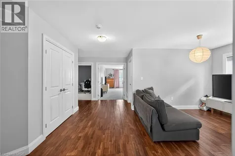 66 Sexton Crescent Ancaster ON L9G 0E3