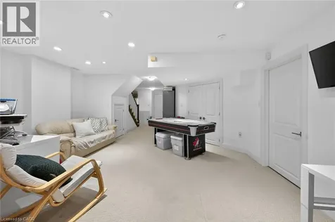 66 Sexton Crescent Ancaster ON L9G 0E3
