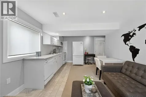 66 Sexton Crescent Ancaster ON L9G 0E3