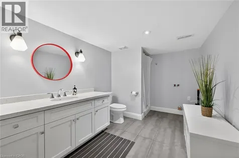 66 Sexton Crescent Ancaster ON L9G 0E3