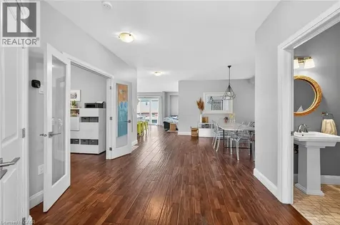 66 Sexton Crescent Ancaster ON L9G 0E3