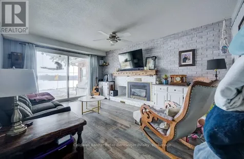 77 2nd Street Crescent Hanover ON N4N 3K3