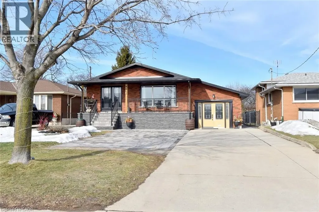 682 Mohawk Road West Hamilton ON L9C 1X8