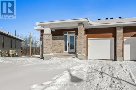 1098 Moore Street Brockville ON K6V 7N1