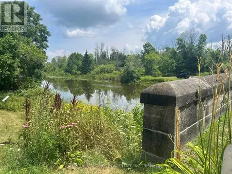 472 River Road Ottawa ON K0G 1N0