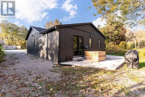 8 Mountsberg Road Hamilton ON L0P 1B0