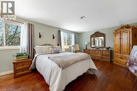 220 Salisbury Avenue Cambridge ON N1S 1K5