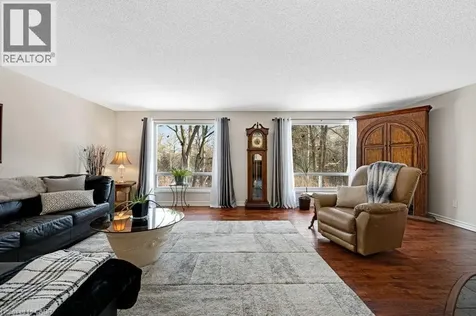 220 Salisbury Avenue Cambridge ON N1S 1K5