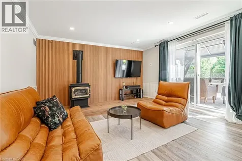 6 Iris Court Carlisle ON L0R 1H3