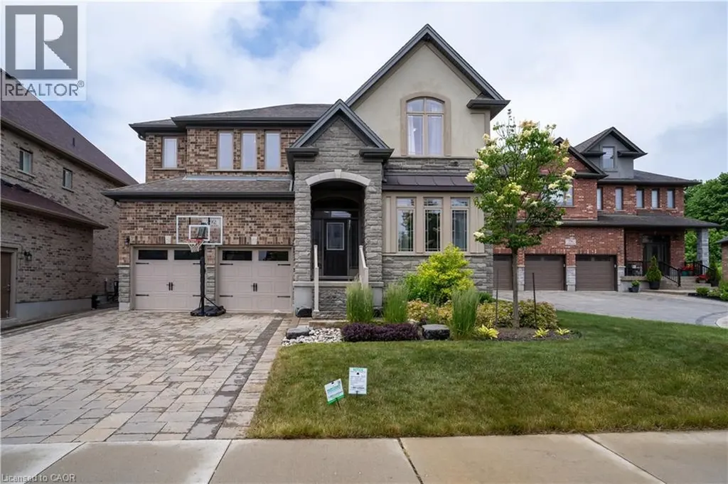 792 Snowberry Court Waterloo ON N2V 0E7