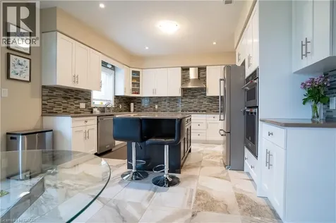 792 Snowberry Court Waterloo ON N2V 0E7