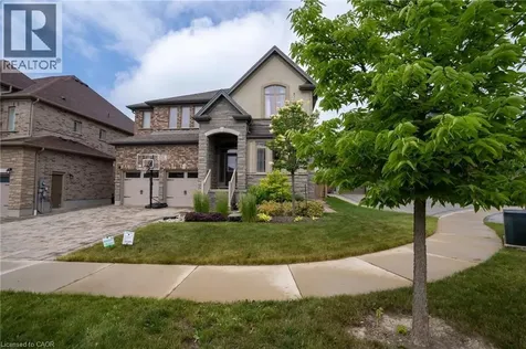 792 Snowberry Court Waterloo ON N2V 0E7
