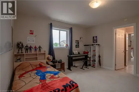 792 Snowberry Court Waterloo ON N2V 0E7