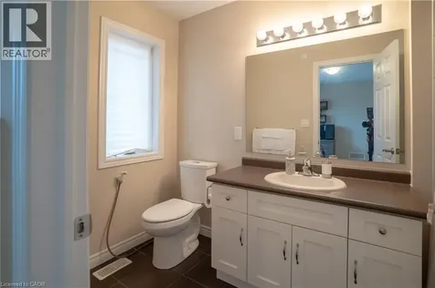 792 Snowberry Court Waterloo ON N2V 0E7