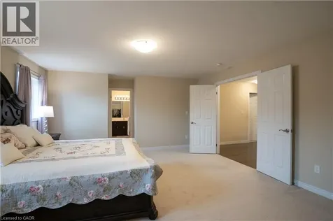 792 Snowberry Court Waterloo ON N2V 0E7