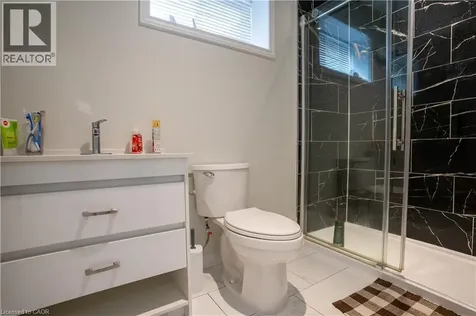 792 Snowberry Court Waterloo ON N2V 0E7