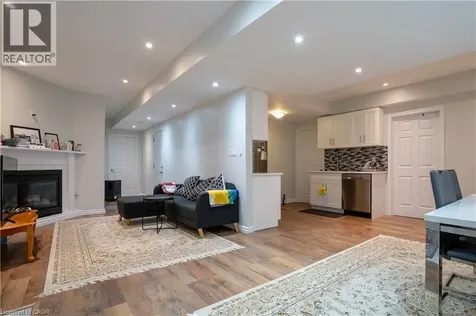 792 Snowberry Court Waterloo ON N2V 0E7